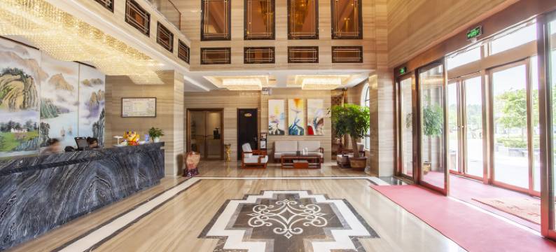 怡龍国际酒店(新蔡月亮湾公园店)图片