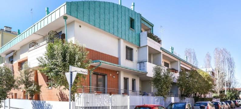 基联排别墅酒店(Key Town House)图片