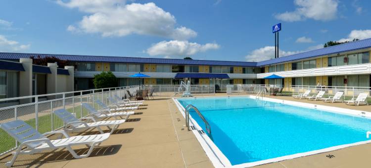 万达利亚凯艺套房酒店 - 近 I-70 及高速公路 51 号(Quality Inn & Suites Vandalia Near I-70 and Hwy 51)图片