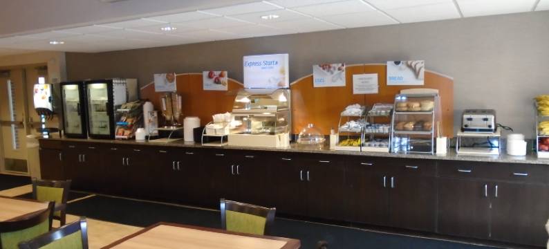 Holiday Inn Express in Hoge Hall On Ft. Leavenworth.图片