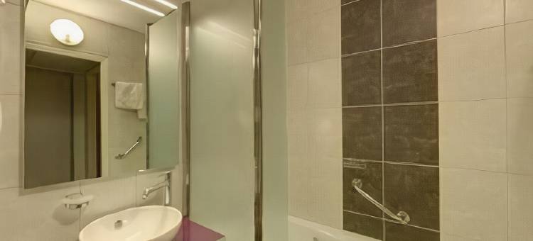 法国卡奥尔布里特酒店(Brit Hotel Cahors - Le France)图片