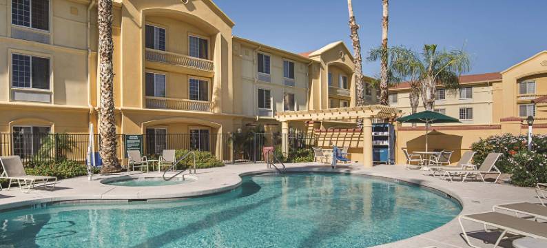 凤凰城斯科特斯德拉昆塔温德姆套房酒店(La Quinta Inn & Suites by Wyndham Phoenix Scottsdale)图片