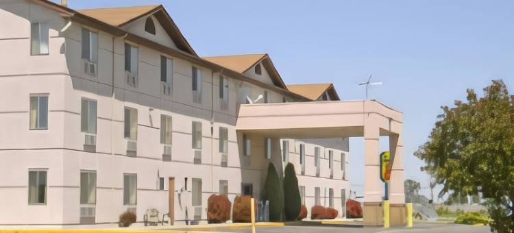 亨德森东北丹佛速8酒店(Super 8 by Wyndham Henderson North East Denver)图片