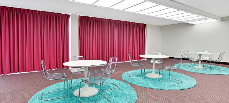 托伦斯套房酒店(MC Pacific Inn & Suites)图片