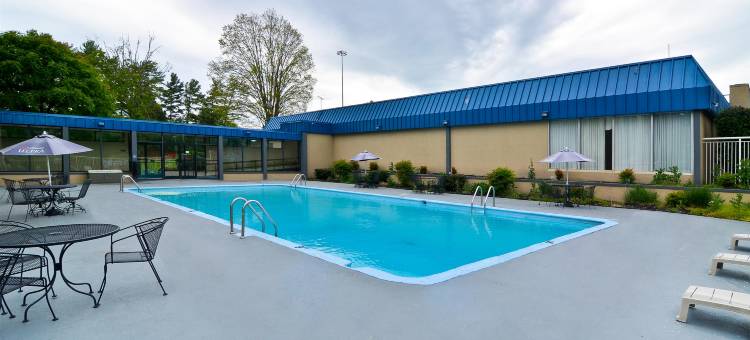 约翰逊城温德姆戴斯套房酒店(Days Inn & Suites by Wyndham Johnson City)图片