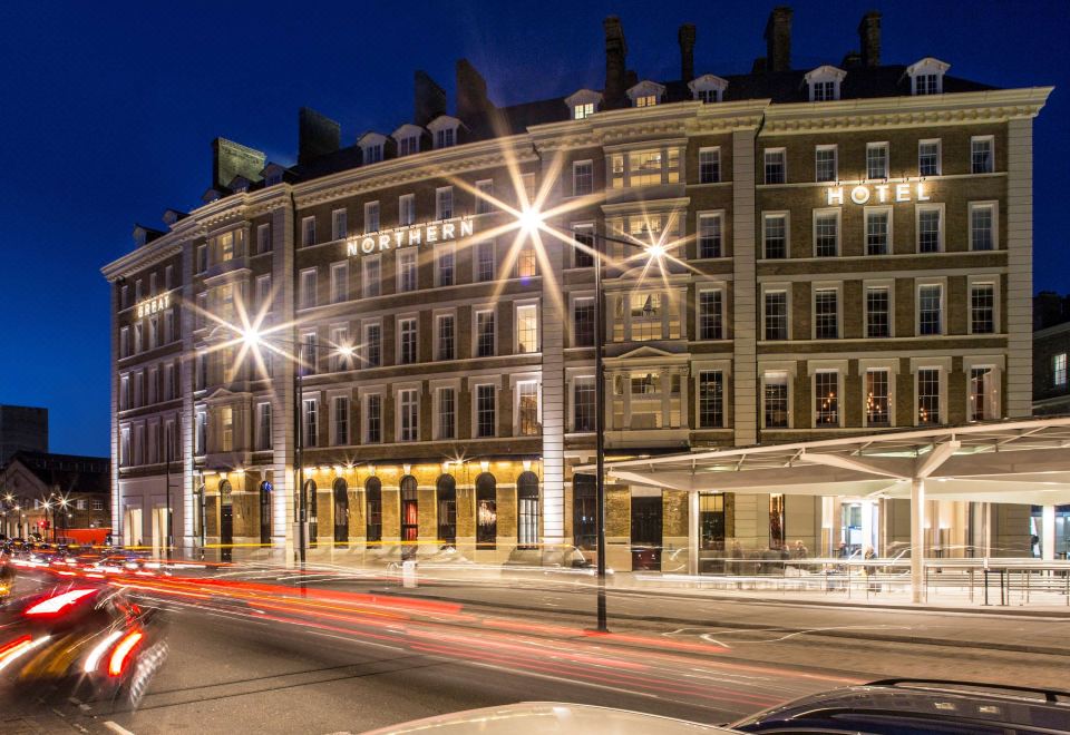 Kaya Great Northern Hotel, London Hotel Overview