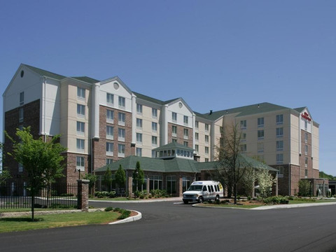 沃威克普罗维登斯机场希尔顿花园酒店