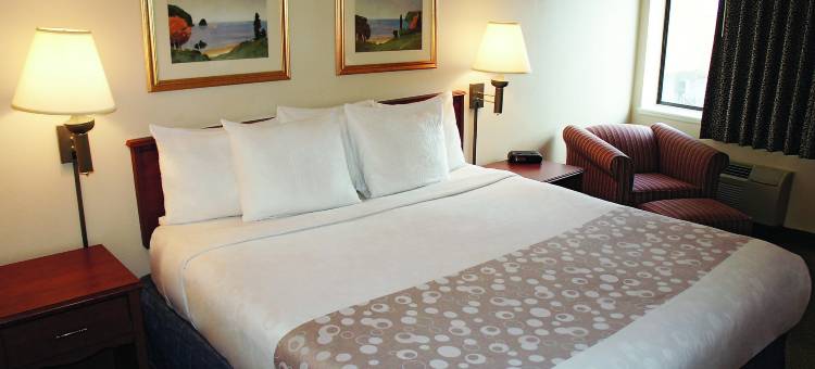 亚特兰大市中心巴克黑德拉昆塔温德姆套房酒店(La Quinta Inn & Suites by Wyndham Atlanta Midtown - Buckhead)图片