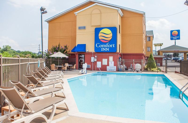 Comfort Inn West Hotel Reviews And Room Rates