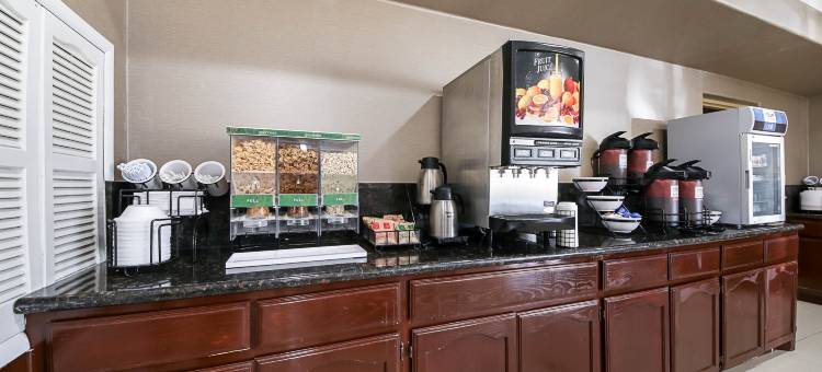 金斯维尔77号公路凯艺酒店(Quality Inn Kingsville Hwy 77)图片