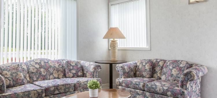 新帕尔茨哈德逊山谷罗德威套房酒店(Rodeway Inn & Suites New Paltz- Hudson Valley)图片