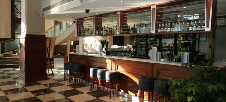 柯林斯蝙蝠侠山酒店(Batman's Hill on Collins)图片