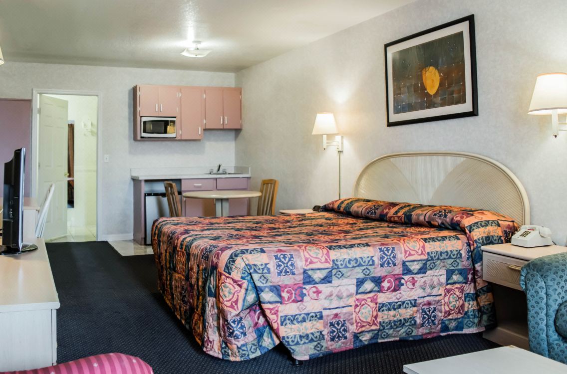 Rodeway Inn Clearwater Hotel Reviews And Room Rates - 