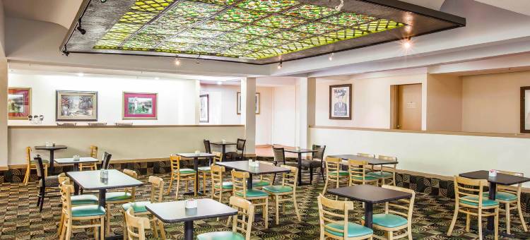伯明翰机场华美达酒店(Ramada by Wyndham Birmingham Airport)图片