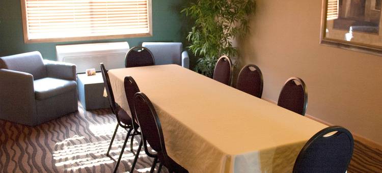 AmericInn by Wyndham West Bend图片