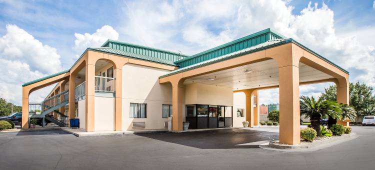 都柏林品质套房酒店(Quality Inn & Suites Dublin)图片