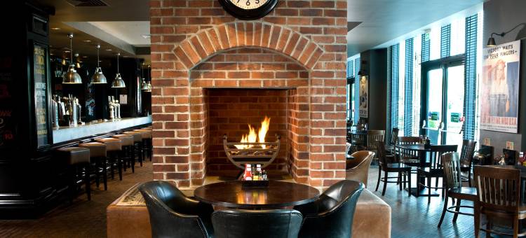 法恩伯勒乡村酒店(Village Hotel Farnborough)图片