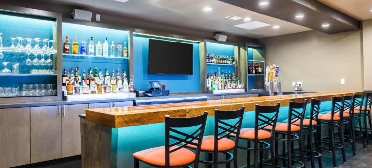 拉塞尔维尔I-40凯隆套房酒店(Clarion Inn & Suites Russellville I-40)图片