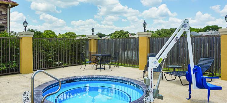 休斯顿能源走廊拉昆塔温德姆套房酒店(La Quinta Inn & Suites by Wyndham Houston Energy Corridor)图片