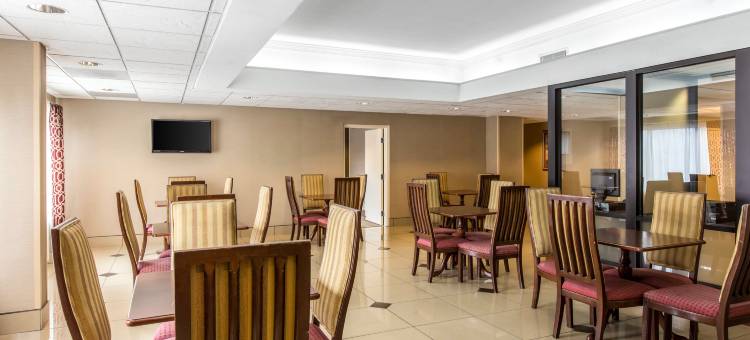 舒适套房酒店(Comfort Inn & Suites)图片