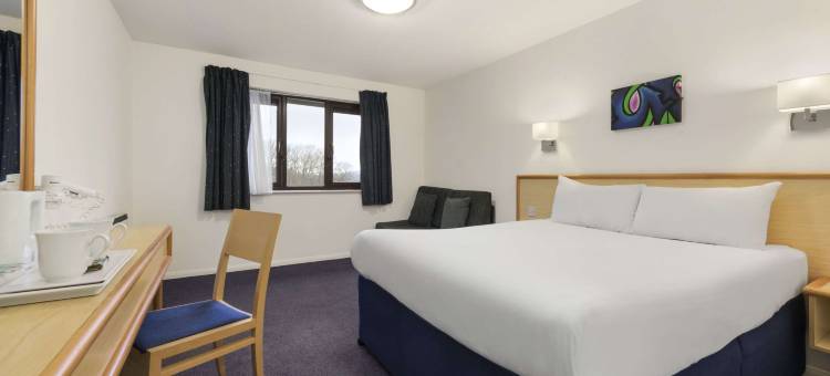 布里真德加的夫M4温德姆戴斯酒店(Days Inn by Wyndham Bridgend Cardiff M4)图片