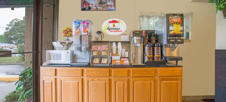 威廉斯堡超级酒店(Super Inn Williamsburg)图片