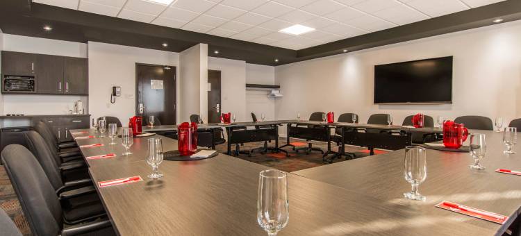 伊克诺套房旅馆(Econo Lodge Inn & Suites)图片