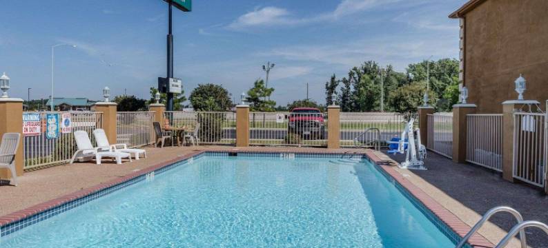 西孟斐斯I-40凯艺酒店(Quality Inn West Memphis I-40)图片