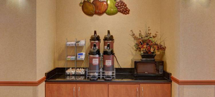 舒适套房酒店(Quality Suites Near Cedar Creek Lake)图片