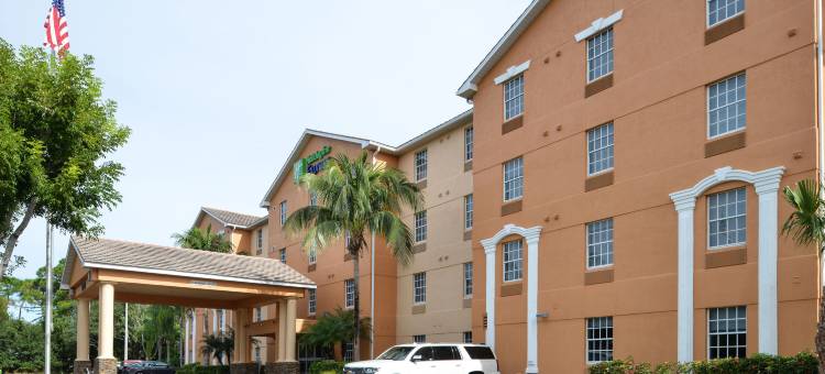 智选假日套房酒店博尼塔斯普林斯(Holiday Inn Express & Suites Naples North - Bonita Springs)图片