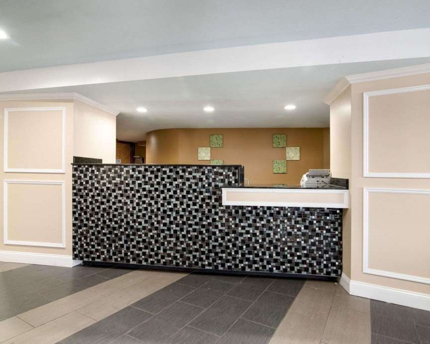 Rodeway Inn Hotel Overview