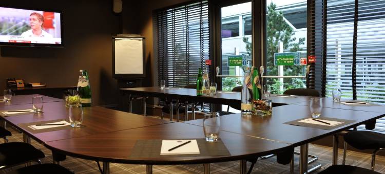 利兹南乡村酒店(Village Hotel Leeds South)图片