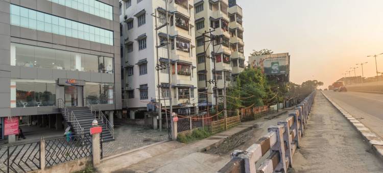 OYO 4979 普拉布哈皇宫小屋(Super Hotel O Prabha Palace Lodge)图片