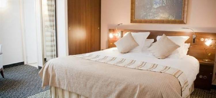 布尔乔亚家庭餐厅酒店(Hôtel Restaurant Famille Bourgeois "La Cote des Monts Damnés")图片