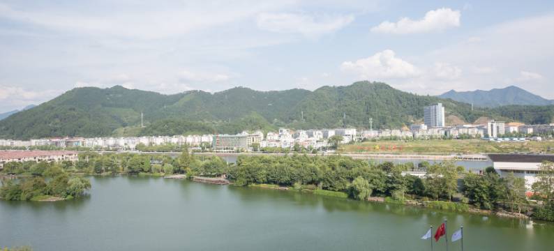 东方大酒店(开化临湖路店)图片