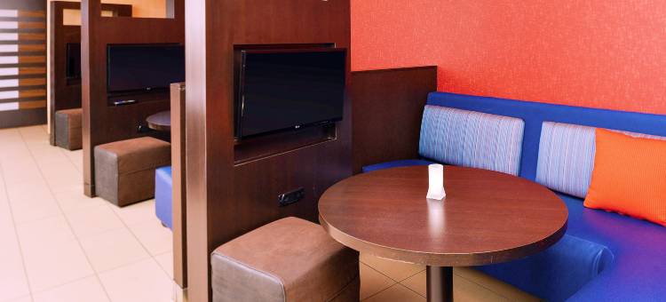 丹佛樱桃溪万豪万怡酒店(Courtyard Denver Cherry Creek)图片