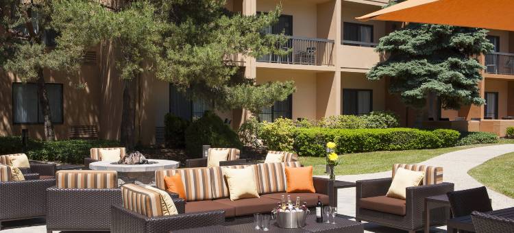 芝加哥格伦维尤/诺瑟布鲁克万怡酒店(Courtyard Chicago Glenview/Northbrook)图片