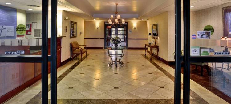 Holiday Inn Express BREAUX桥/恒基(Holiday Inn Express Breaux Bridge/Henderson)图片