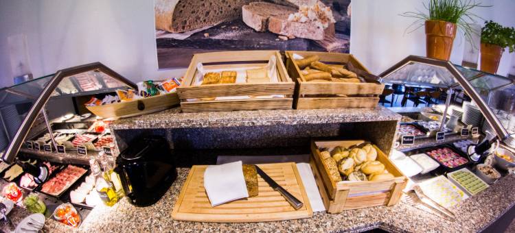 博特罗普温德姆华美达酒店(Ramada by Wyndham Bottrop)图片