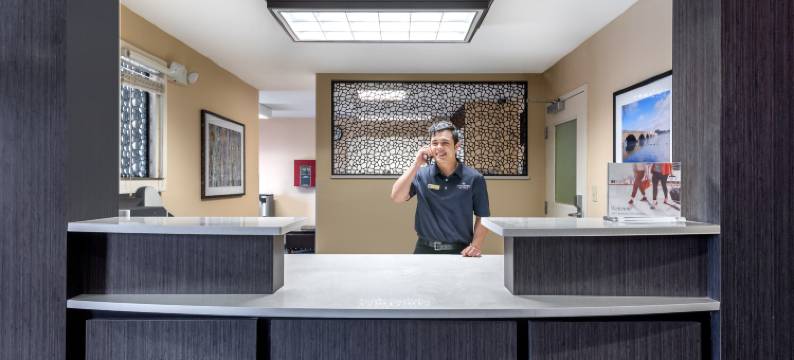 Candlewood Suites 华盛顿杜勒斯国际机场英镑(Candlewood Suites WASHINGTON DULLES STERLING by IHG)图片