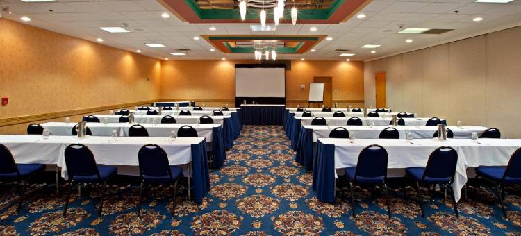 辛辛那提-布鲁艾施品质酒店及会议中心(Quality Hotel Conference Center Cincinnati Blue Ash)图片