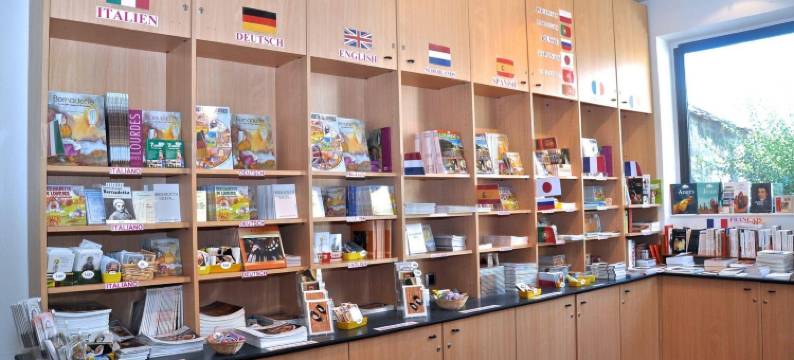 讷韦尔贝尔纳黛特索比罗斯空间酒店(Espace Bernadette Soubirous Nevers)图片