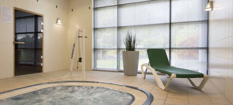 瑞克斯汉温德姆华美达广场酒店(Ramada Plaza by Wyndham Wrexham)图片