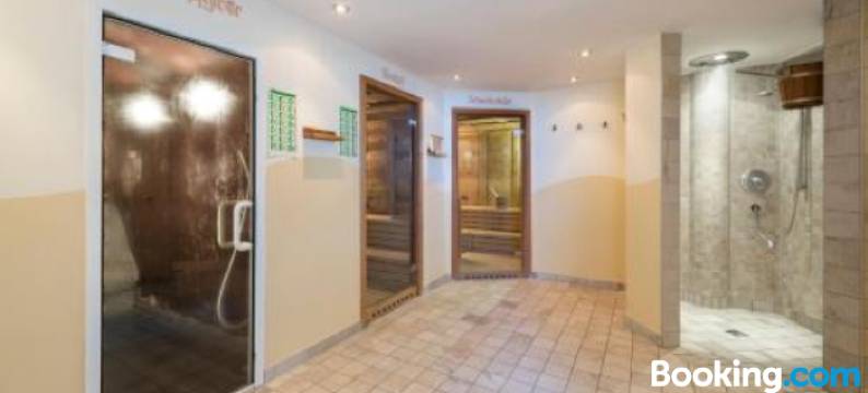 Saldur Small Active Hotel图片