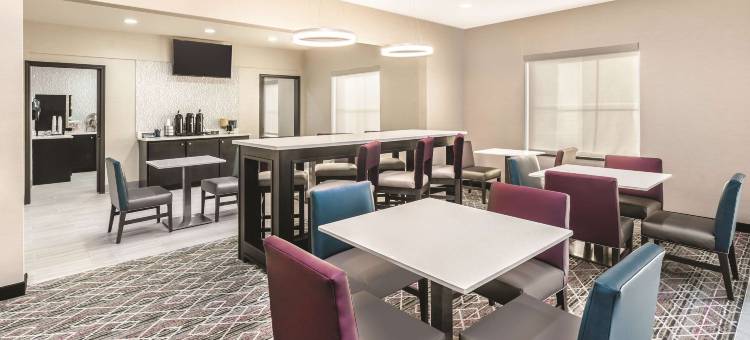罗马拉昆塔温德姆套房酒店(La Quinta Inn & Suites by Wyndham Rome)图片