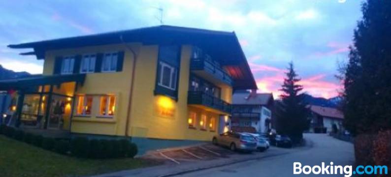 贝尔维尤餐厅及酒店(Hotel-Restaurant Bellevue)图片