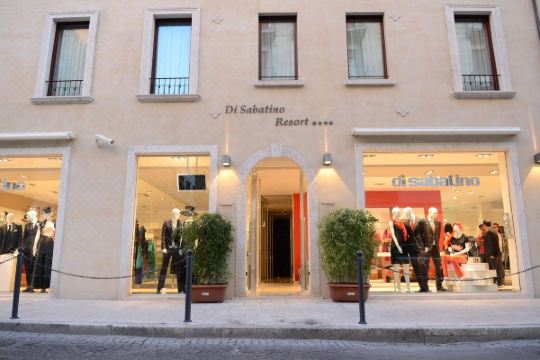 迪萨巴蒂诺度假酒店-套房公寓和水疗中心