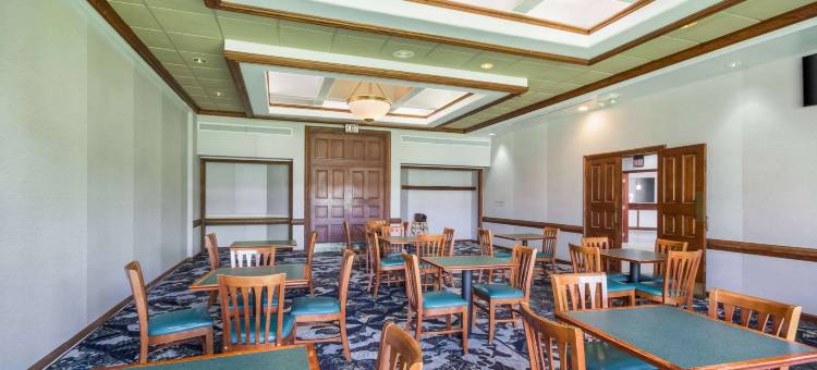 堪萨斯城品质酒店及套房 - 独立城I-70公路东(Quality Inn & Suites Kansas City - Independence I-70 East)图片