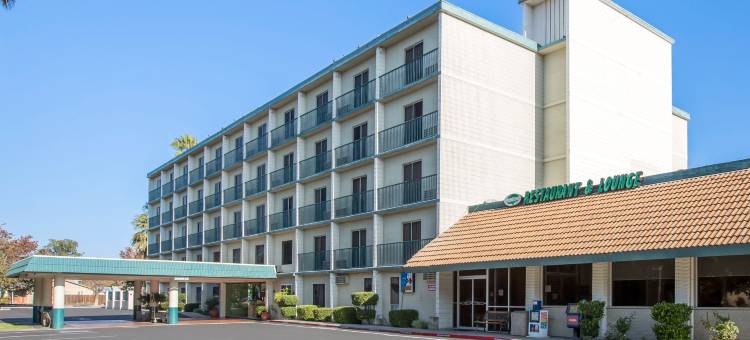 马德拉昆塔温德姆套房酒店(La Quinta Inn & Suites by Wyndham Madera)图片