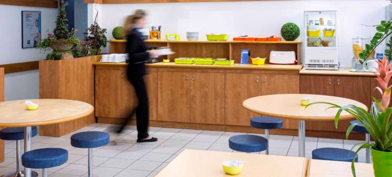 宜必思快捷贝济耶中心酒店(Ibis Budget Béziers Centre Palais Congres)图片